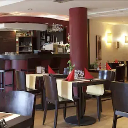 Résidence La Frégate Hostal *