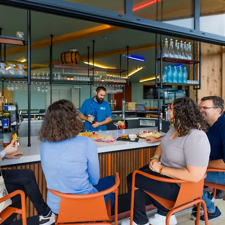The People Albergue Le Havre