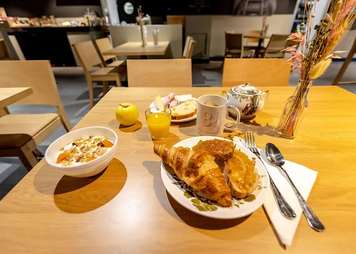 Хостел The People *